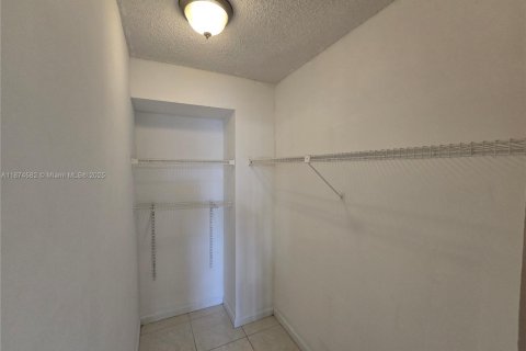 Copropriété à louer à Miami, Floride: 2 chambres, 80.82 m2 № 1925845 - photo 8