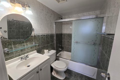 Copropriété à louer à Miami, Floride: 2 chambres, 80.82 m2 № 1925845 - photo 9