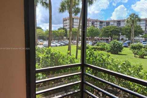 Снять в аренду кондоминиум в Пемброк-Пайнс, Флорида 1 спальня, 85.47м2, № 2034717 - фото 22