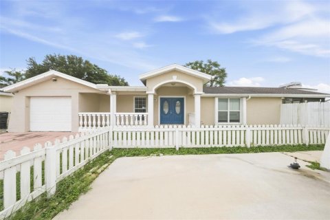 Villa ou maison à Tampa, Floride 3 chambres, 153.85 m2 № 2418652