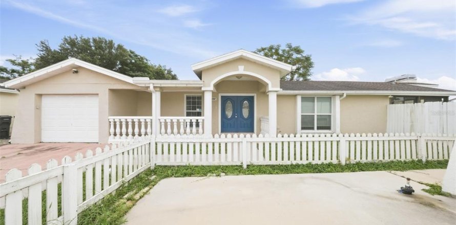 Villa ou maison à Tampa, Floride 3 chambres, 153.85 m2 № 2418652