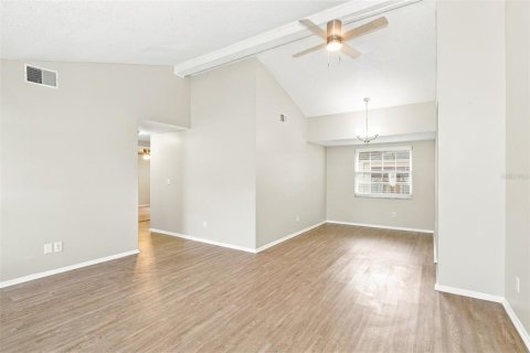 Villa ou maison à vendre à Tampa, Floride: 3 chambres, 153.85 m2 № 2418652 - photo 21