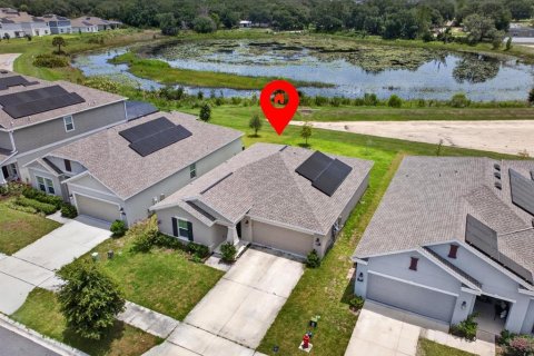 House in Davenport, Florida 3 bedrooms, 146.79 sq.m. № 2157506 - photo 3