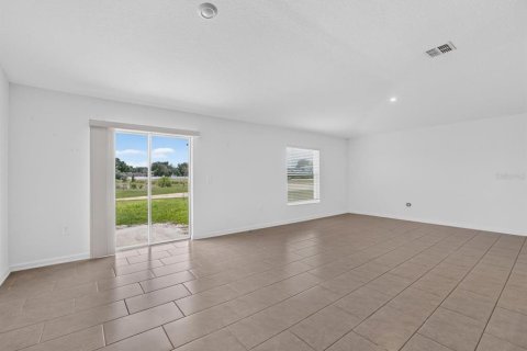 House in Davenport, Florida 3 bedrooms, 146.79 sq.m. № 2157506 - photo 5