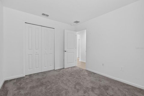 House in Davenport, Florida 3 bedrooms, 146.79 sq.m. № 2157506 - photo 28