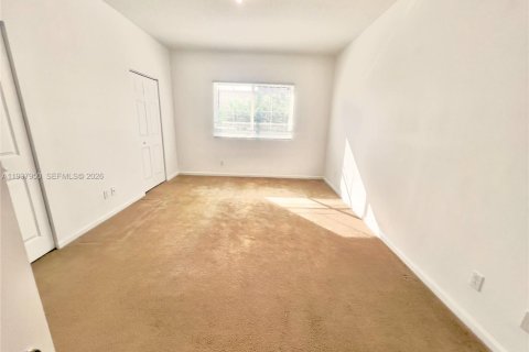 Townhouse in Tamarac, Florida 2 bedrooms, 135.08 sq.m. № 1995709 - photo 24