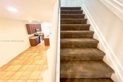 Townhouse in Tamarac, Florida 2 bedrooms, 135.08 sq.m. № 1995709 - photo 17