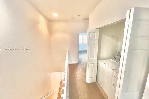 Townhouse in Tamarac, Florida 2 bedrooms, 135.08 sq.m. № 1995709 - photo 18