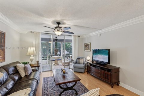 Condo in Lauderdale Lakes, Florida, 2 bedrooms  № 1990824 - photo 11