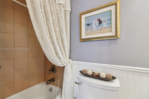 Condo in Lauderdale Lakes, Florida, 2 bedrooms  № 1990824 - photo 22