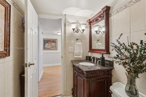 Condo in Lauderdale Lakes, Florida, 2 bedrooms  № 1990824 - photo 26