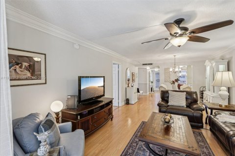 Condo in Lauderdale Lakes, Florida, 2 bedrooms  № 1990824 - photo 14