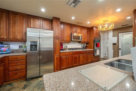 House in Lakeland, Florida 5 bedrooms, 342.9 sq.m. № 1687983 - photo 20
