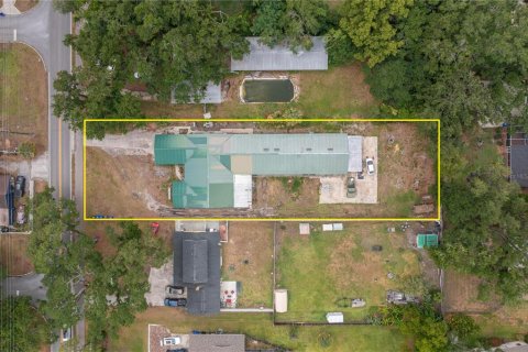 House in Lakeland, Florida 5 bedrooms, 342.9 sq.m. № 1687983 - photo 4