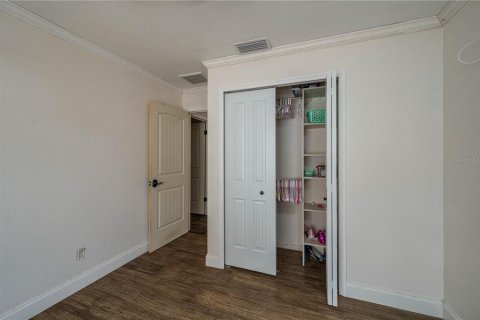 House in Lakeland, Florida 5 bedrooms, 342.9 sq.m. № 1687983 - photo 13