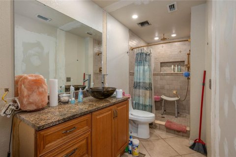 House in Lakeland, Florida 5 bedrooms, 342.9 sq.m. № 1687983 - photo 8