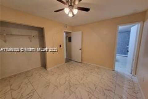 Снять в аренду кондоминиум в Хайалиа, Флорида 2 спальни, 69.4м2, № 1945561 - фото 8