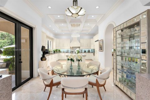 House in Pinecrest, Florida 7 bedrooms, 773.04 sq.m. № 1965581 - photo 11