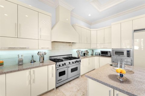 House in Pinecrest, Florida 7 bedrooms, 773.04 sq.m. № 1965581 - photo 13