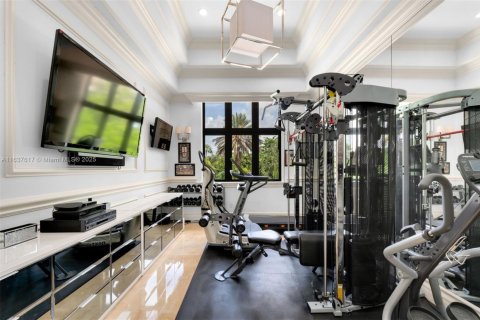 House in Pinecrest, Florida 7 bedrooms, 773.04 sq.m. № 1965581 - photo 29