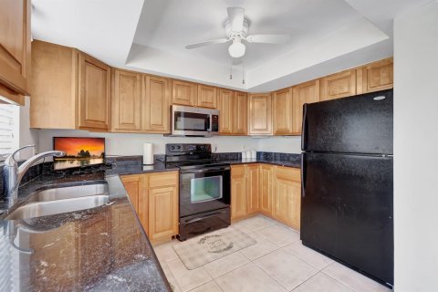 Copropriété à vendre à Hutchinson Island South, Floride: 3 chambres, 139.73 m2 № 2439291 - photo 8