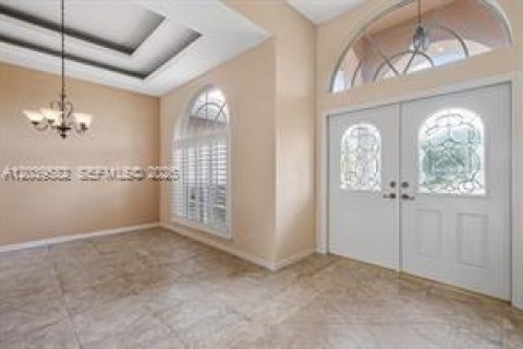 Villa ou maison à louer à Port St. Lucie, Floride: 4 chambres, 193.61 m2 № 2089439 - photo 2
