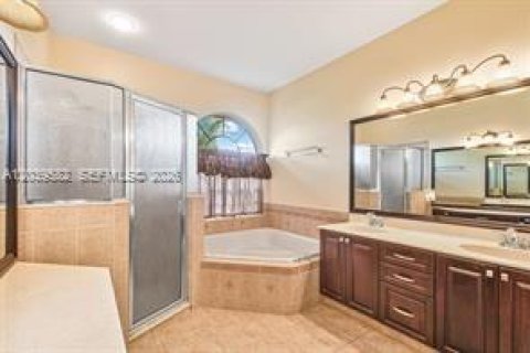 Villa ou maison à louer à Port St. Lucie, Floride: 4 chambres, 193.61 m2 № 2089439 - photo 7
