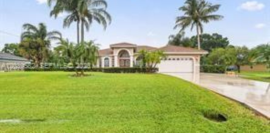 Villa ou maison à Port St. Lucie, Floride 4 chambres, 193.61 m2 № 2089439