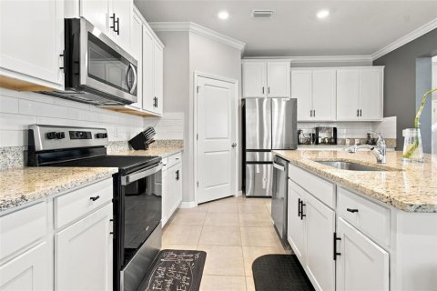 Casa en venta en San Antonio, Florida, 5 dormitorios, 369.29 m2 № 2385753 - foto 17