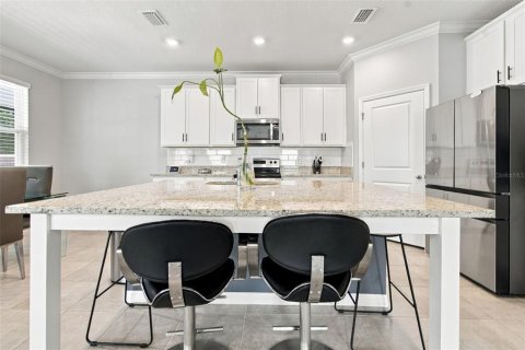 Casa en venta en San Antonio, Florida, 5 dormitorios, 369.29 m2 № 2385753 - foto 21
