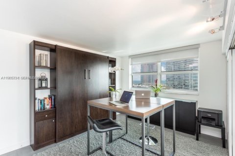 Copropriété à louer à Miami Beach, Floride: 2 chambres, 104.98 m2 № 2047514 - photo 16