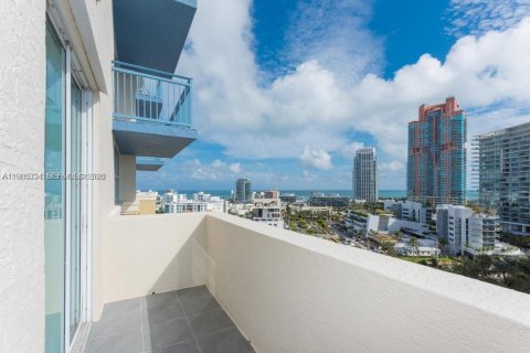 Copropriété à louer à Miami Beach, Floride: 2 chambres, 104.98 m2 № 2047514 - photo 19
