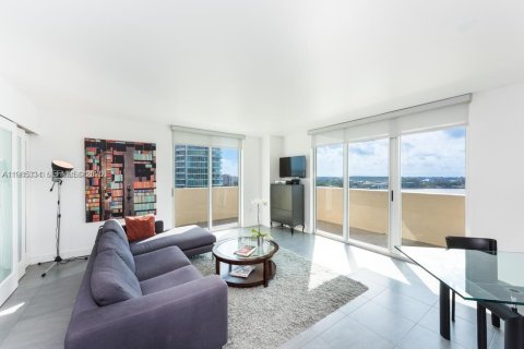 Copropriété à louer à Miami Beach, Floride: 2 chambres, 104.98 m2 № 2047514 - photo 2