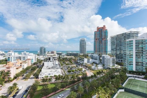 Copropriété à louer à Miami Beach, Floride: 2 chambres, 104.98 m2 № 2047514 - photo 27