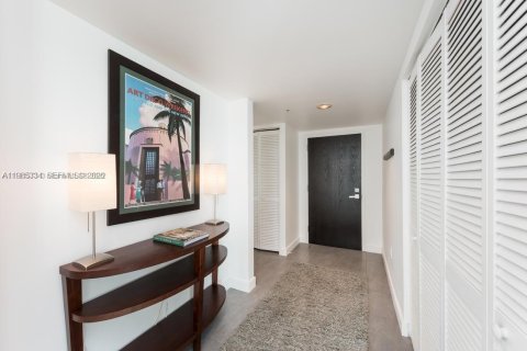 Copropriété à louer à Miami Beach, Floride: 2 chambres, 104.98 m2 № 2047514 - photo 17
