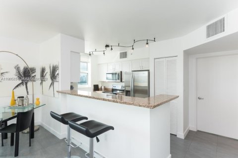 Copropriété à louer à Miami Beach, Floride: 2 chambres, 104.98 m2 № 2047514 - photo 5