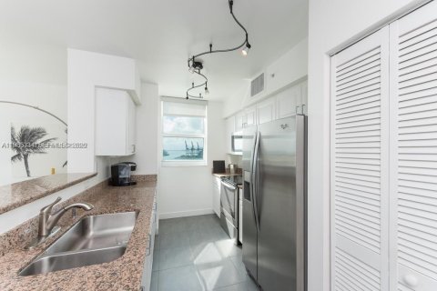 Copropriété à louer à Miami Beach, Floride: 2 chambres, 104.98 m2 № 2047514 - photo 13