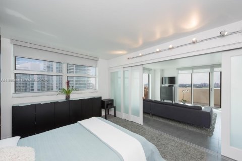 Copropriété à louer à Miami Beach, Floride: 2 chambres, 104.98 m2 № 2047514 - photo 11