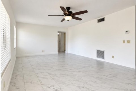 Copropriété à louer à West Palm Beach, Floride: 2 chambres, 103.59 m2 № 2399869 - photo 5