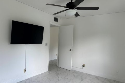 Copropriété à louer à West Palm Beach, Floride: 2 chambres, 103.59 m2 № 2399869 - photo 2