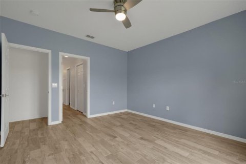 Condo in Davenport, Florida, 2 bedrooms  № 2214209 - photo 17