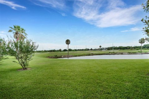 Condo in Davenport, Florida, 2 bedrooms  № 2214209 - photo 4