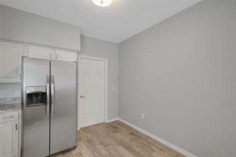 Condo in Davenport, Florida, 2 bedrooms  № 2214209 - photo 15