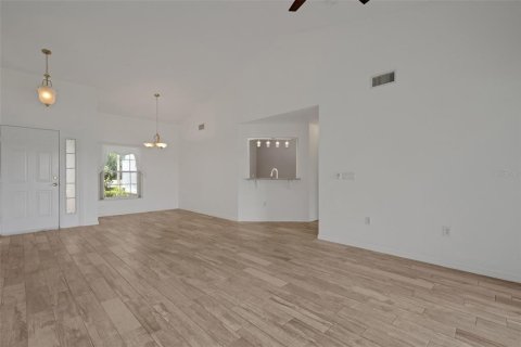 Condo in Davenport, Florida, 2 bedrooms  № 2214209 - photo 10