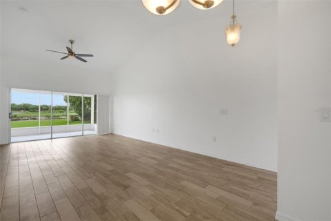 Condo in Davenport, Florida, 2 bedrooms  № 2214209 - photo 8
