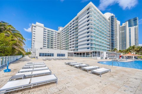 Hôtel, hôtellerie à vendre à Sunny Isles Beach, Floride: 33.44 m2 № 1958818 - photo 21