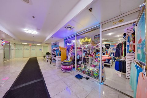 Hôtel, hôtellerie à vendre à Sunny Isles Beach, Floride: 33.44 m2 № 1958818 - photo 29