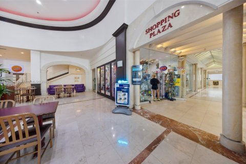 Hôtel, hôtellerie à vendre à Sunny Isles Beach, Floride: 33.44 m2 № 1958818 - photo 26