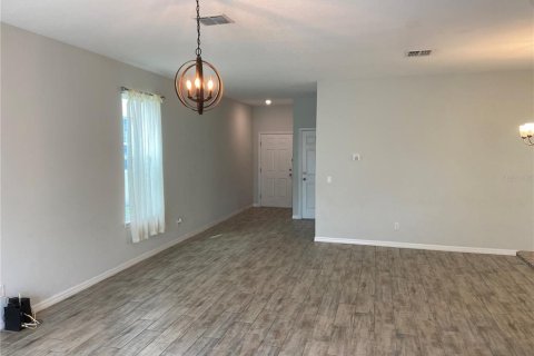 Villa ou maison à louer à Davenport, Floride: 4 chambres, 228.54 m2 № 1906074 - photo 2