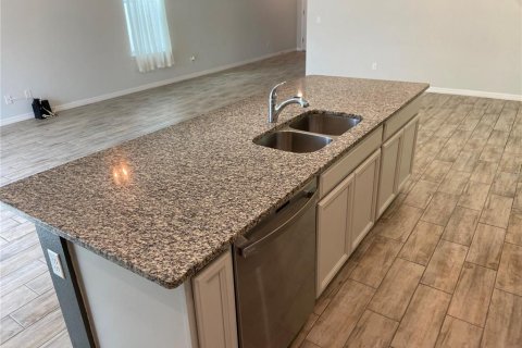 Villa ou maison à louer à Davenport, Floride: 4 chambres, 228.54 m2 № 1906074 - photo 7